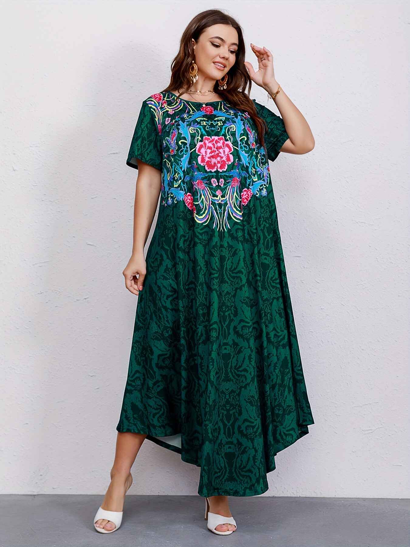 Plus Size Women's Printed Round Neck Large Swing Dress