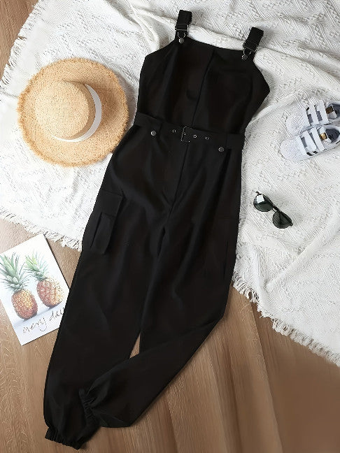 Elegant jumpsuit with patch pocket and belt