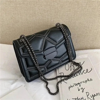 Vintage Rivet Chain Small Shoulder Bag for Women 💼✨